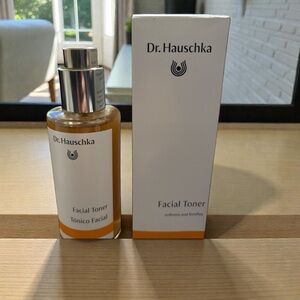 Dr. Hauschka Facial Toner - 3.4 oz/100 ml.
Exp 01/2027